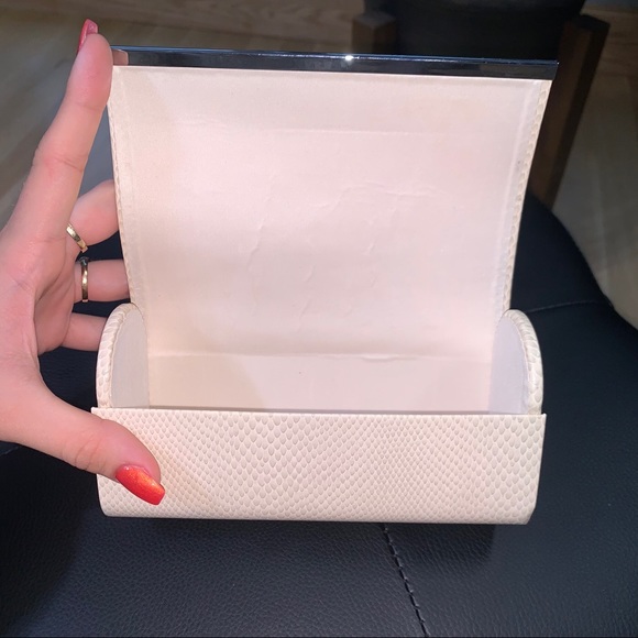 JimmyChoo Ivory Snakeskin Hardshell SunglassesCase - Picture 5 of 8